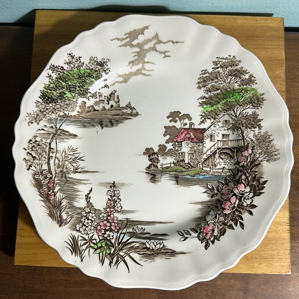 J‎ & G Meakin Staffordshire Dinner Plate
